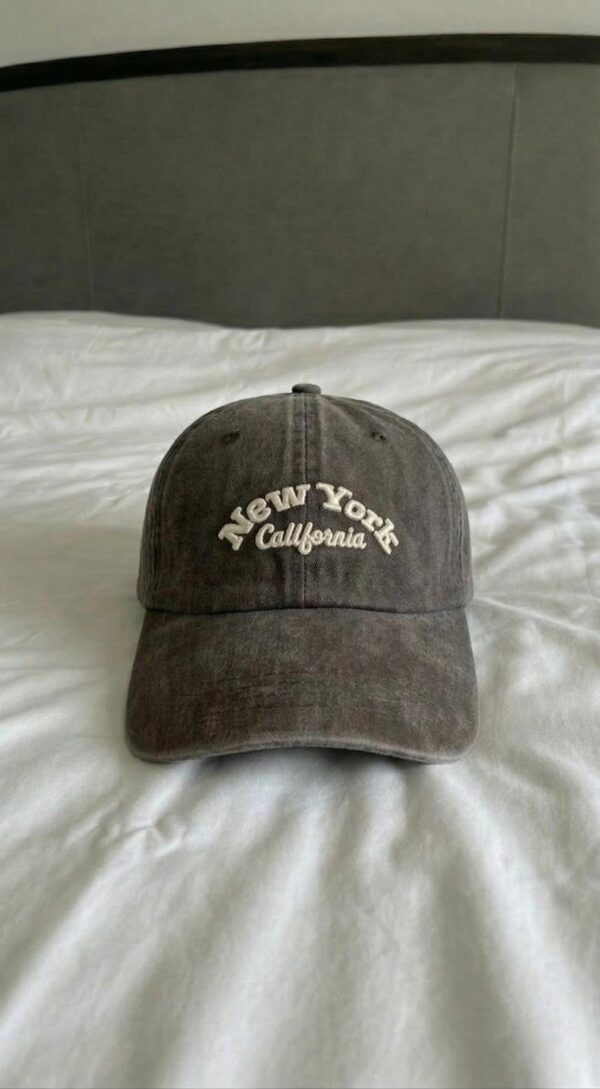 NEW YORK BROWNISH CAP
