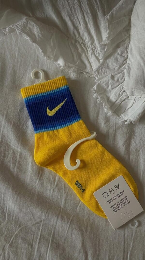 YELLOW BLUE NIKE SOCKS