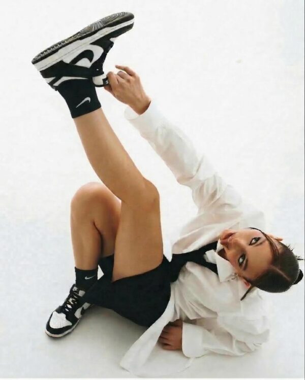 NIKE BLACK SOCKS