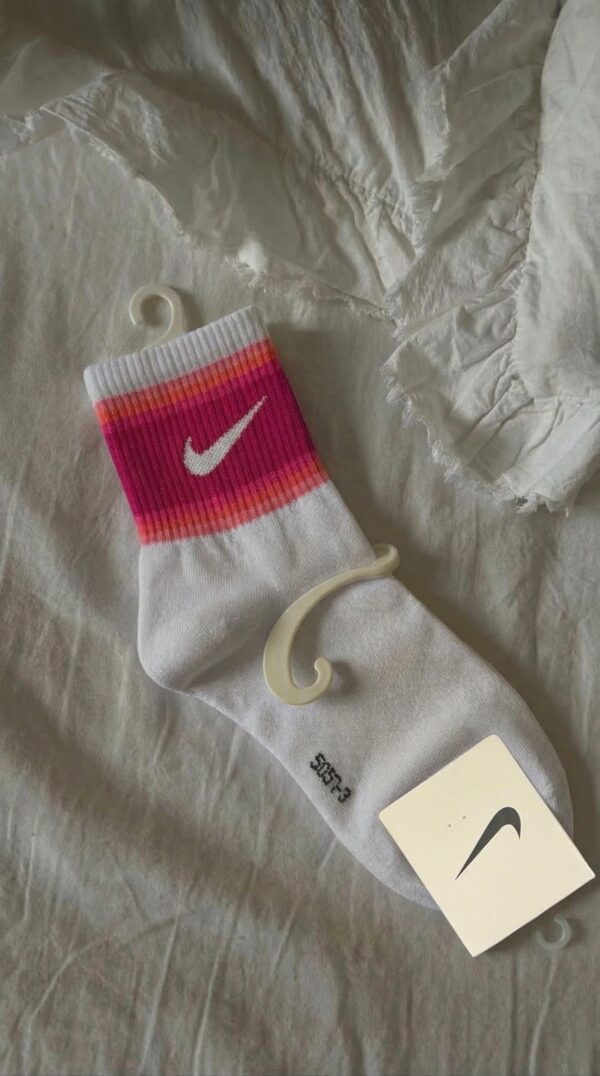 NIKE PINK STRIPE