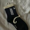 nike white stripe